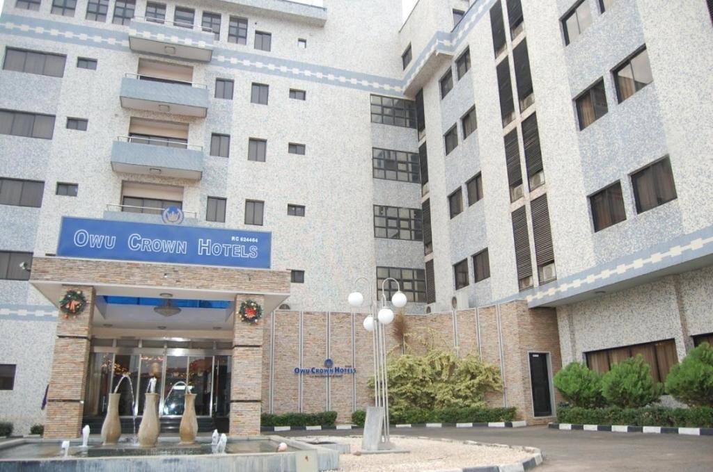 Owu Crown Hotel Ibadan Buitenkant foto