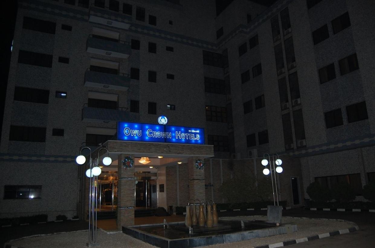 Owu Crown Hotel Ibadan Buitenkant foto