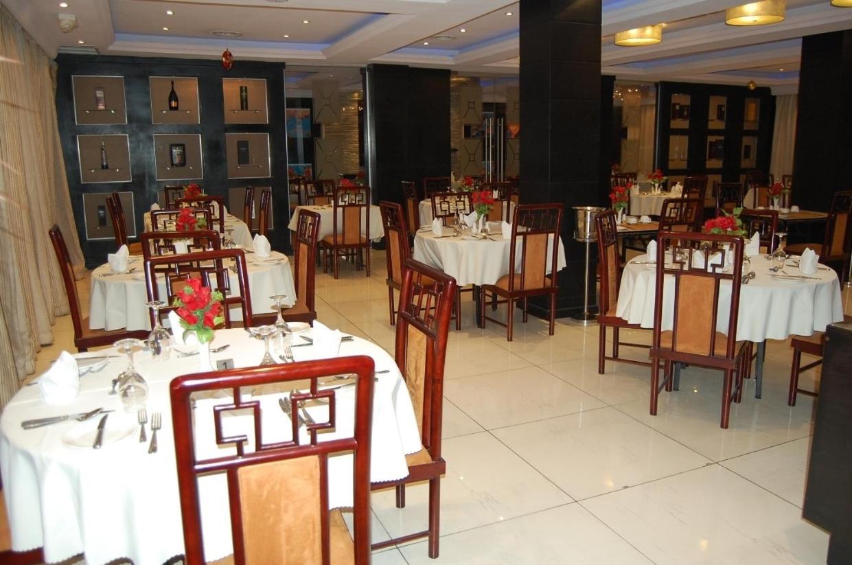Owu Crown Hotel Ibadan Buitenkant foto